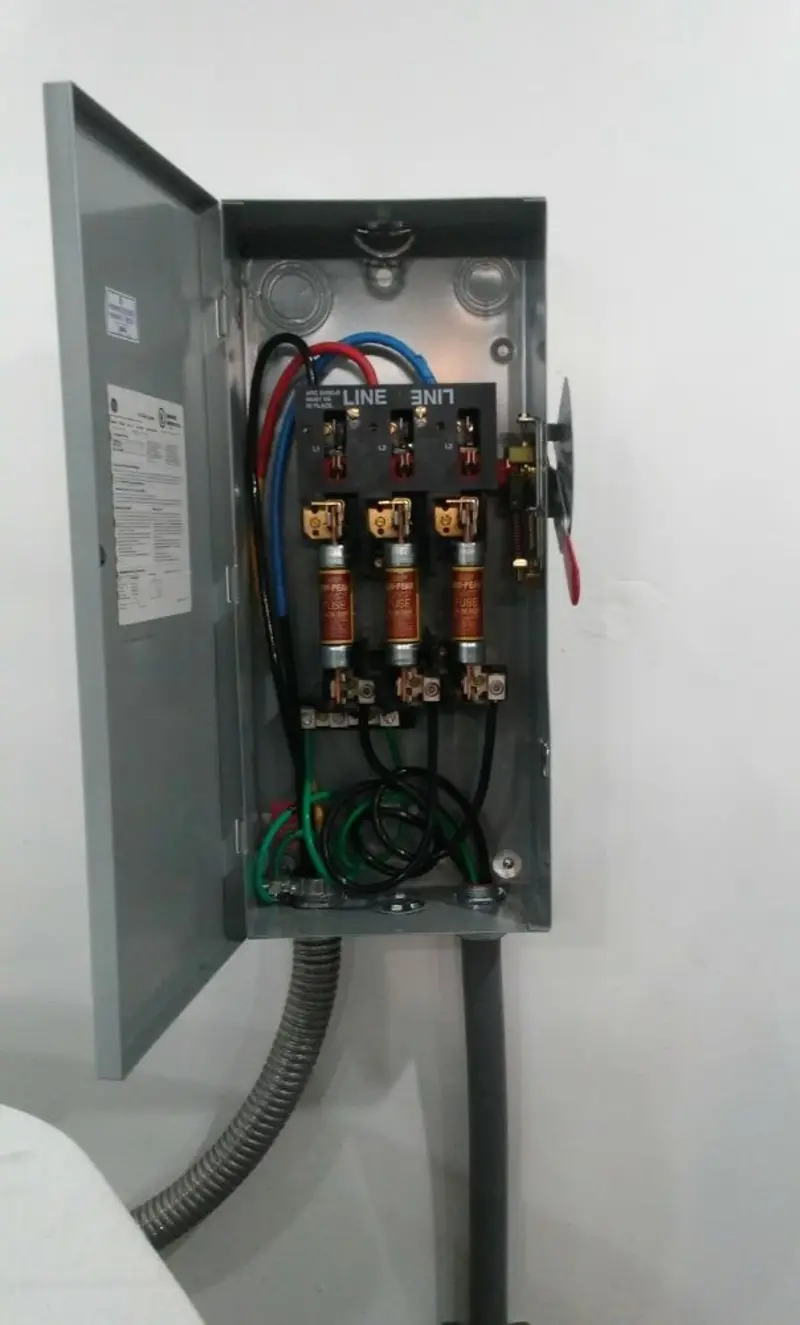 Three-phase disconnect switch installed for Electrical Wiring & Rewiring in Hawkinsville